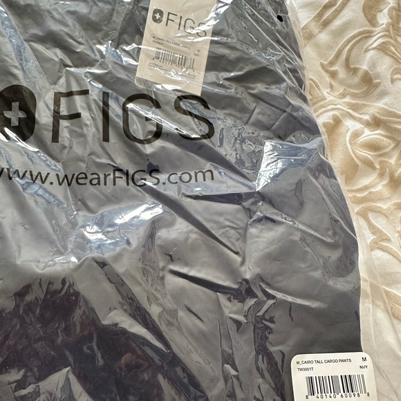 FIGS Cairo Cargo Scrub Pants NWT - Picture 3 of 3